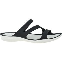 Klapki damskie Crocs Swiftwater Sandal W. Czarne klapki Crocs, bez wzorów, z materiału, bez obcasa. Za 182.00 zł.