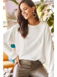 Olalook Bluza w kolorze białym rozmiar: M. Białe bluzy Olalook, m, bez wzorów, bez kaptura. Za 63.95 zł.