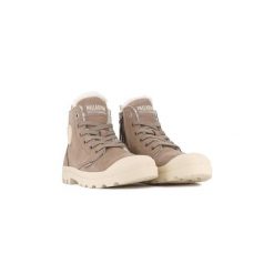 Buty sportowe Sneakersy damskie, Palladium Pampa Hi Zip WL. Brązowe obuwie sportowe Palladium, z nubiku, bez zapięcia, trekkingowe. Za 636.00 zł.