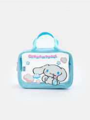 Kosmetyczka Cinnamoroll - błękitny. Niebieskie kufry i kosmetyczki Sinsay, bez wzorów, bez dodatków. Za 29.99 zł.