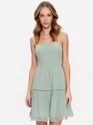 Guess Sukienka letnia Safa W3GK0M WEID0 Zielony Regular Fit. Zielone sukienki Guess, na lato, m, z aplikacjami, z bawełny, bez kołnierzyka, bez ramiączek. Za 519.99 zł.