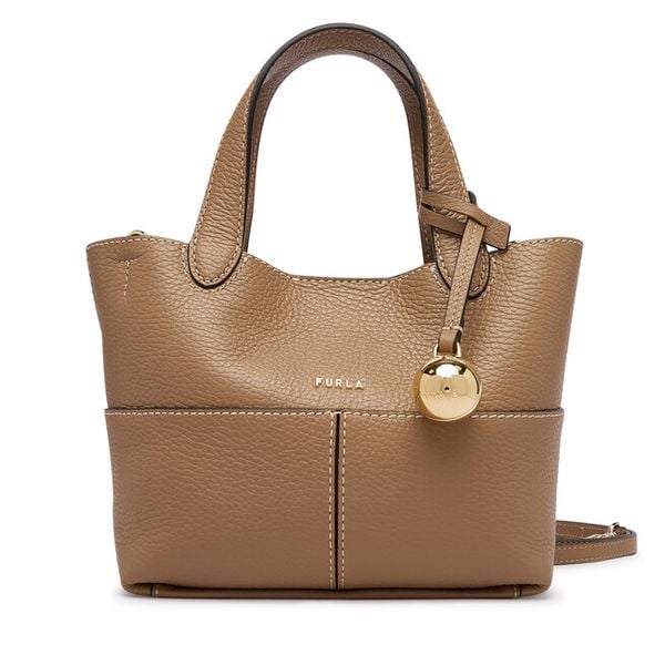 Torebka Furla. Brązowe torebki klasyczne Furla, bez wzorów, bez dodatków. Za 1,299.00 zł.