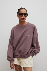 Bluza damska o kroju regular fit w kolorze FOGGY DAY - PHENIX. Fioletowe bluzy Marsala, uniwersalny, bez wzorów, z bawełny, bez kaptura. Za 279.90 zł.
