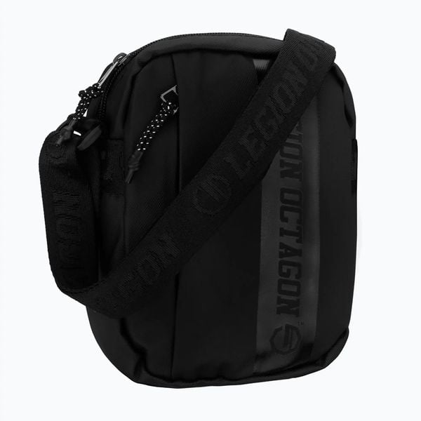Saszetka Octagon Legion Line 1,5. Czarne torby na ramię OCTAGON, bez wzorów, z materiału, eleganckie, bez dodatków. Za 73.99 zł.