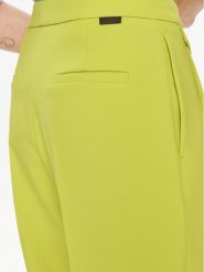 Hugo Spodnie materiałowe Helepher 50508637 Zielony Relaxed Fit. Zielone spodnie materiałowe Hugo, bez wzorów, z materiału. Za 589.99 zł.