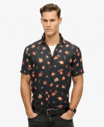 Superdry Koszula krótki rękaw z nadrukiem – Abstract Floral Red, 100% modal. Czerwone koszule Superdry, l, bez wzorów, z materiału, klasyczne, bez kołnierzyka, bez ramiączek. Za 243.95 zł.