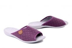BEFADO 255D 010 fiolet, kapcie damskie. Fioletowe obuwie domowe Befado, bez wzorów, bez zapięcia. Za 64.99 zł.