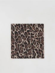 Szal w panterkę - wielobarwny. Szaliki Reserved, bez wzorów. Za 59.99 zł.