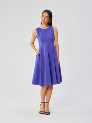 Stylove Sukienka w kolorze fioletowym rozmiar: XL. Różowe sukienki Stylove, xl, bez wzorów, bez kołnierzyka, bez ramiączek, midi, rozkloszowane. Za 314.95 zł.