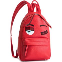 Plecak CHIARA FERRAGNI - 19PE-CFZ000 Rosso. Czerwone plecaki Chiara Ferragni, bez wzorów, ze skóry ekologicznej. W wyprzedaży za 939.00 zł.