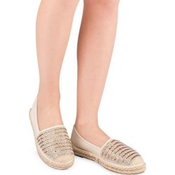 Espadryle damskie Ideal Shoes A-9259 Beżowe. Brązowe espadryle IDEAL SHOES, bez wzorów, z materiału, bez obcasa, na płaskiej podeszwie, bez zapięcia. Za 66.00 zł.