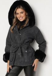 Czarno-Szara Jeansowa Kurtka z Kapturem i Paskiem oraz Futerkiem na Napy Tarasima. Czarne kurtki Born2be, l, bez wzorów, z futra, z kapturem. Za 109.99 zł.