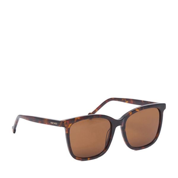 Okulary przeciwsłoneczne Nine West. Brązowe okulary przeciwsłoneczne Nine West, bez wzorów. Za 149.99 zł.