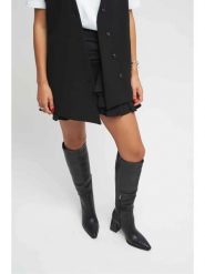 Trendyol Kozaki w kolorze czarnym rozmiar: 40. Czarne kozaki Trendyol, na zimę, bez obcasa, bez zapięcia. Za 217.99 zł.