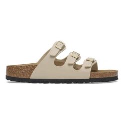Klapki damskie BIRKENSTOCK Florida BF Sandcastle. Brązowe klapki Birkenstock, bez wzorów, z materiału, bez obcasa. Za 319.99 zł.