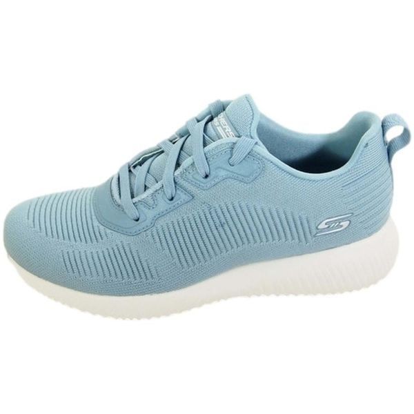 Buty damskie SKECHERS Bobs Sport Squad Tough Talk. Niebieskie obuwie sportowe Skechers, bez zapięcia, trekkingowe, Skechers Sport. W wyprzedaży za 168.61 zł.
