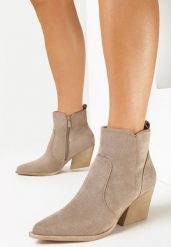 Beżowe Botki Kowbojki na Stożku Pamelinta. Brązowe botki Born2be, bez wzorów, bez obcasa, na obcasie, bez zapięcia. Za 159.99 zł.
