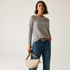 Koszulka damska z długim rękawem Federica. Brązowe bluzki Regatta, bez wzorów, z dżerseju, casualowe, bez kołnierzyka, bez ramiączek. Za 161.00 zł.