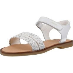 Sandały PABLOSKY 451400P Biały. Białe sandały PABLOSKY, bez wzorów, ze skóry, sportowe, bez obcasa, bez zapięcia. Za 241.99 zł.