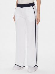 Guess Spodnie dresowe V4GB02 KBFB2 Biały Regular Fit. Białe spodnie dresowe Guess, l, z aplikacjami, z dresówki. Za 189.99 zł.