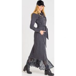 SUKIENKA JEANSOWA MY TWIN TWINSET. Szare sukienki Twinset, na co dzień, l, z aplikacjami, z bawełny, bez kołnierzyka, bez ramiączek, midi, dopasowane. Za 769.00 zł.