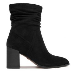 Botki Nine West. Czarne botki Nine West, bez wzorów, bez obcasa, na słupku, bez zapięcia. Za 269.99 zł.
