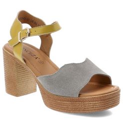 Sandały damskie Vinceza, cholewka ze skóry naturalnej zamszowej na stabilnym obcasie, szare, 66943. Szare sandały VINCEZA, bez wzorów, ze skóry, bez obcasa, na obcasie, bez zapięcia. Za 169.00 zł.