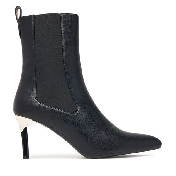 Botki Armani Exchange. Czarne botki Armani Exchange, bez wzorów, bez obcasa, na szpilce, bez zapięcia. Za 979.99 zł.