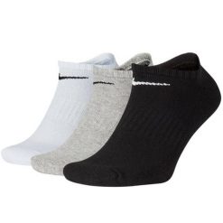 Skarpetki treningowe Nike Everyday Cushioned No Show 3 pack SX7673-901 niskie. Białe skarpety Nike, bez wzorów. W wyprzedaży za 39.90 zł.