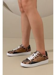 C'M Sneakersy w kolorze brązowym rozmiar: 36. Brązowe trampki C'M, bez wzorów, bez zapięcia. Za 117.99 zł.