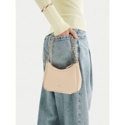 Torebka JENNY. Brązowe torebki klasyczne Jenny, bez wzorów, bez dodatków. Za 129.99 zł.