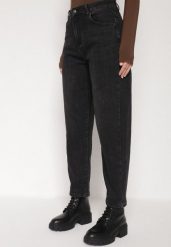 Czarne Jeansy Mom Fit z Wysokim Stanem z Domieszką Wiskozy Aclonna. Czarne jeansy Born2be, m, bez wzorów, z podwyższonym stanem. Za 109.99 zł.