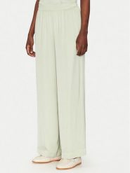 ViCOLO Spodnie materiałowe TD0008 Zielony Relaxed Fit. Zielone spodnie materiałowe ViCOLO, m, bez wzorów, z materiału. Za 209.99 zł.