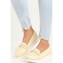 Żółte Mokasyny Glez. Żółte mokasyny Born2be, bez wzorów, ze skóry, bez obcasa. Za 49.99 zł.