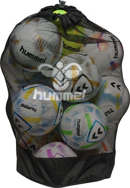 Torba na Piłka Hummel core. Czarne torby na ramię Hummel, bez wzorów, z materiału, sportowe, na ramię, bez dodatków. Za 147.50 zł.