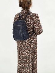 Beagles Plecak "Ferro" w kolorze granatowym - 25 x 30 x 9 cm rozmiar: onesize. Niebieskie plecaki Beagles, bez wzorów, z materiału. Za 148.26 zł.