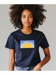 WOOOP Koszulka "All I need is sun" w kolorze granatowym rozmiar: L. Niebieskie bluzki Wooop, l, bez wzorów, z bawełny, bez kołnierzyka, bez ramiączek. Za 63.45 zł.