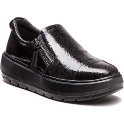 Półbuty GEOX - D Kaula H D84ANH 0ZKBC C0062 Dk Grey/Black. Czarne czółenka Geox, bez wzorów, z lakierowanej skóry, bez obcasa, na koturnie, bez zapięcia. W wyprzedaży za 309.00 zł.