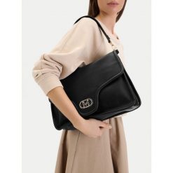 Torebka MEXX. Czarne torebki klasyczne Mexx, bez wzorów, bez dodatków. Za 269.99 zł.