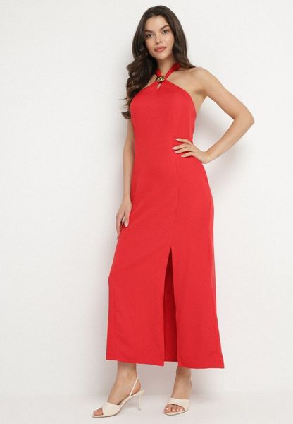 Czerwona Sukienka z Wiskozą z Odkrytymi Plecami i Wiązaniem Zdobiona Broszką Nalorise. Czerwone sukienki Born2be, l, z aplikacjami, z wiskozy, eleganckie, bez kołnierzyka, bez ramiączek, maxi. Za 99.99 zł.