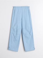 Jeansy parachute - niebieski. Niebieskie jeansy Sinsay, l, bez wzorów. W wyprzedaży za 24.99 zł.
