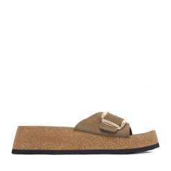 Klapki Lasocki. Brązowe klapki Lasocki, bez wzorów, bez obcasa. Za 169.99 zł.
