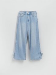 Jeansy straight z kokardkami - niebieski. Niebieskie jeansy Reserved, bez wzorów. Za 139.99 zł.