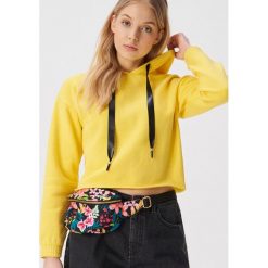 Gładka bluza z kapturem - Żółty. Żółte bluzy Sinsay, l, bez wzorów, z kapturem. Za 39.99 zł.