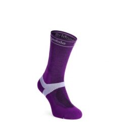 Skarpety rowerowe damskie Bridgedale MTB Mid Season Weight T2 Merino Sport Boot. Fioletowe skarpety Bridgedale, bez wzorów. Za 87.99 zł.
