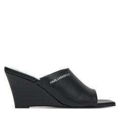 Klapki KARL LAGERFELD. Czarne klapki KARL LAGERFELD, bez wzorów, bez obcasa. Za 449.99 zł.