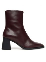 Vagabond Shoemakers Botki Hedda 5002-001-44 Bordowy. Czerwone botki Vagabond Shoemakers, bez wzorów, ze skóry, bez obcasa, na słupku, bez zapięcia. Za 719.99 zł.