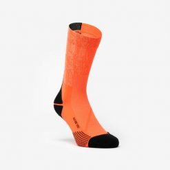 Skarpetki do biegania Kiprun Run 900 wysokie grube. Brązowe skarpety KIPRUN, bez wzorów, z dzianiny. Za 44.99 zł.