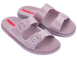 Klapki basenowe damskie Ipanema Follow Fem. Czerwone klapki Ipanema, bez wzorów, z gumy, bez obcasa, na płaskiej podeszwie. Za 222.00 zł.