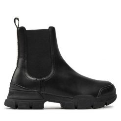 Sztyblety LOVE MOSCHINO. Czarne botki Love Moschino, bez wzorów, bez obcasa, na płaskiej podeszwie, bez zapięcia. Za 1,069.00 zł.